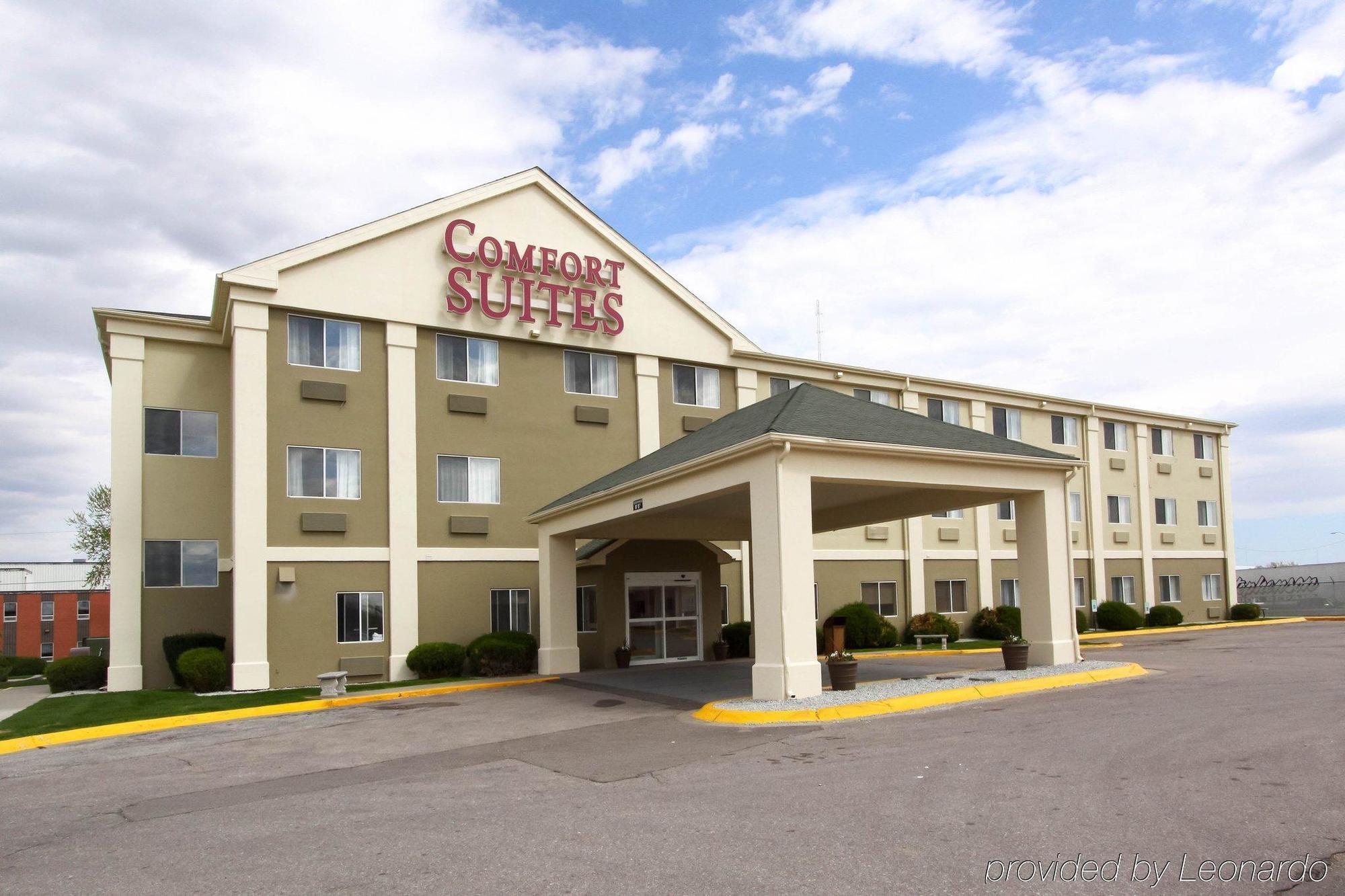 Comfort Suites University Lincoln Exterior photo
