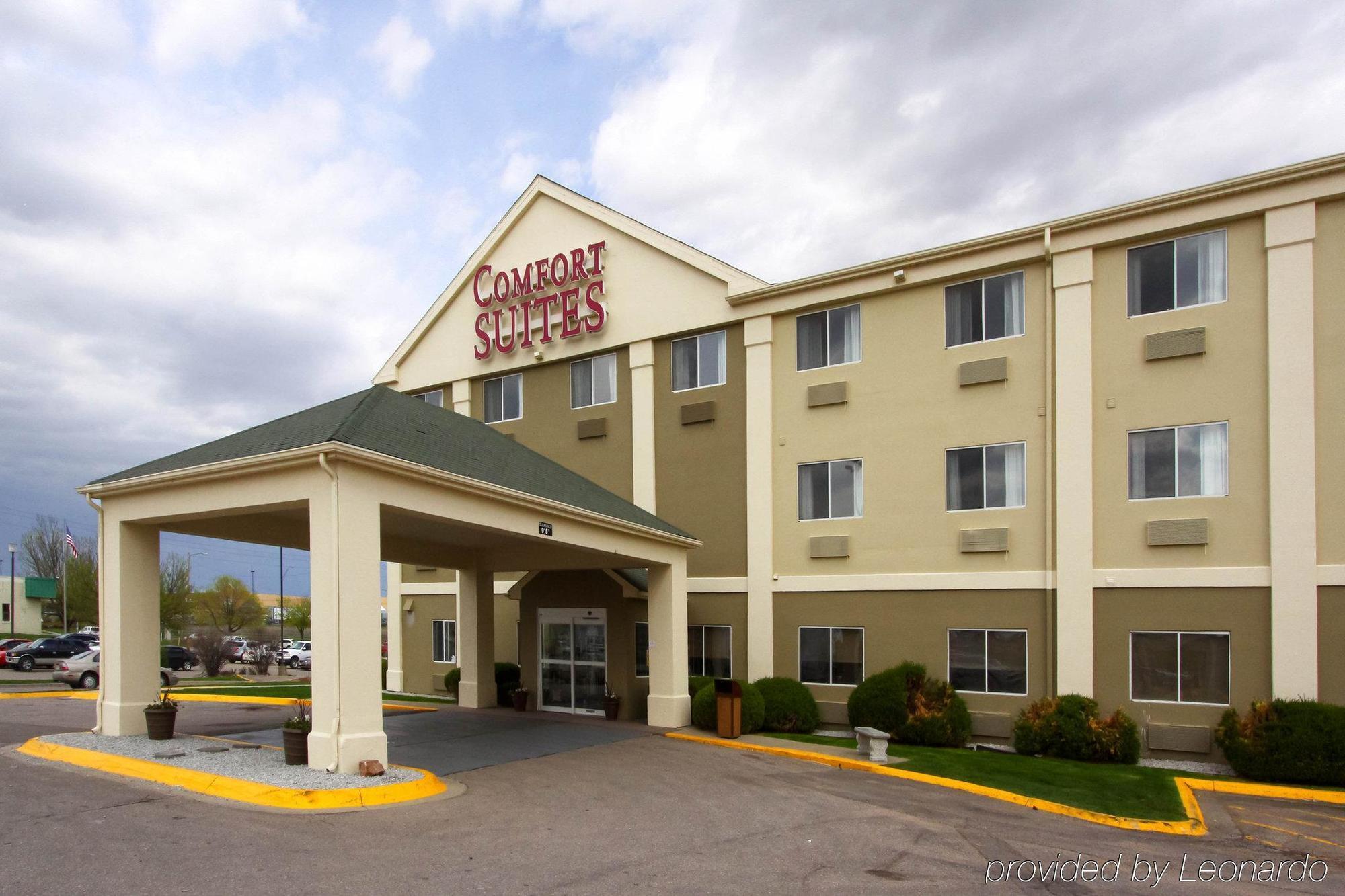 Comfort Suites University Lincoln Exterior photo