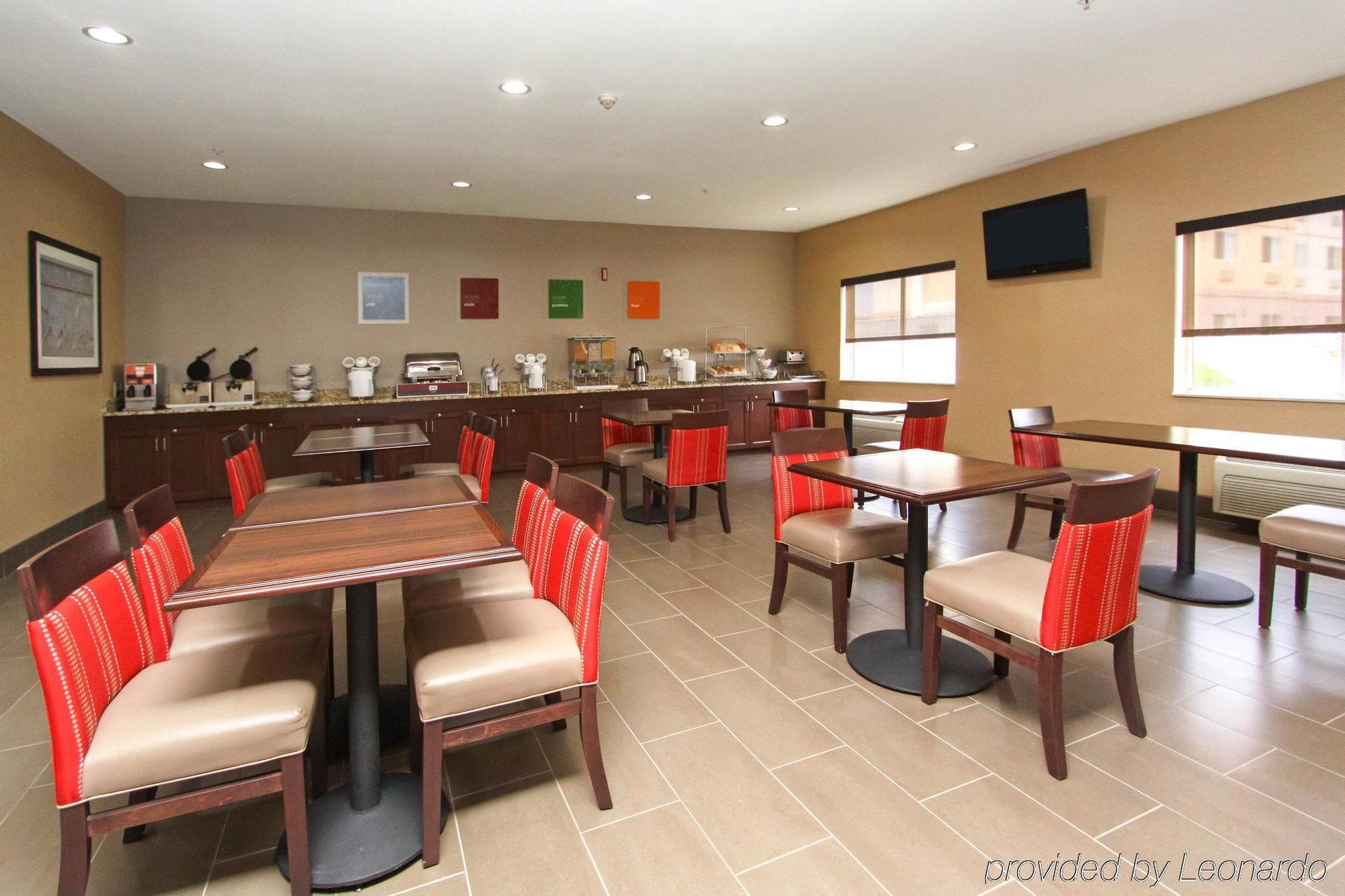 Comfort Suites University Lincoln Exterior photo